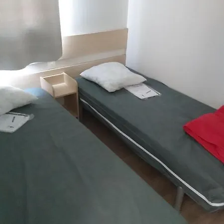 Mobil Home 4 Personnes Tout Confort Port-la-Nouvelle Buitenkant foto